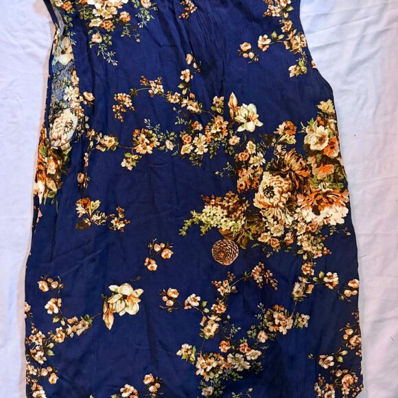 THREE Mixed Brand Cap Sleeve/Sleeveless Blouse Tops SM/MED (2 white, 1 blue) - Picture 10 of 11